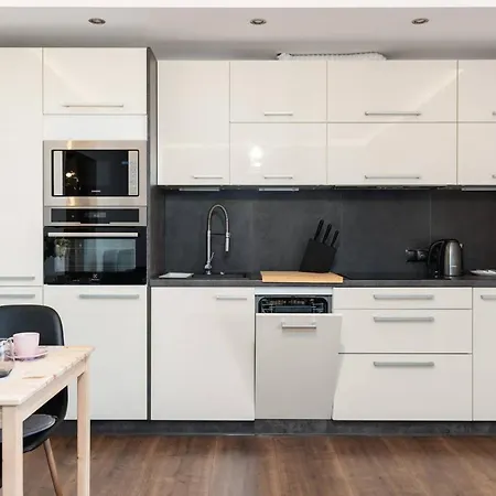 Kosinskiego By Renters Poznan